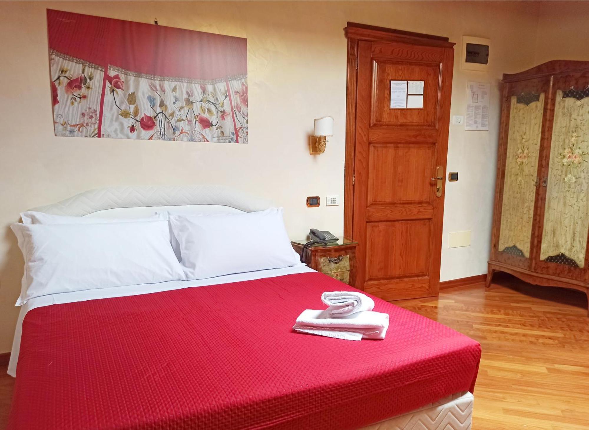 Blao Boutique Hotel Oristano Bagian luar foto