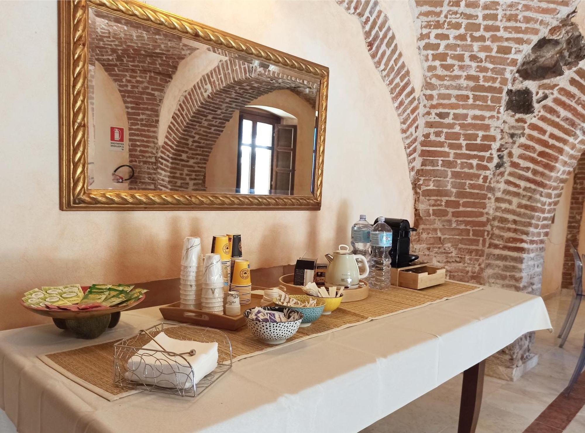 Blao Boutique Hotel Oristano Bagian luar foto